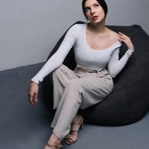 Model - IsabelleCute tits