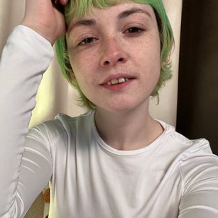 Model - Agathakisa fingering