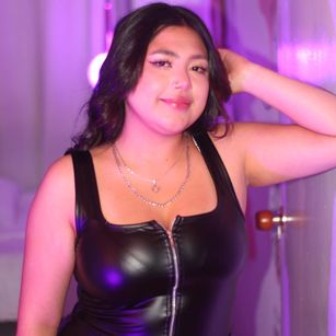 Model - Blue Moon latina