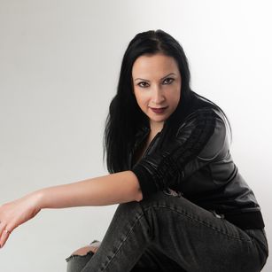 Model - ElizabethSho Lovens