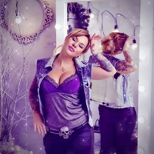 Model - Miss_Twinkle kinky