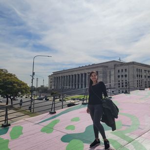 Model - Sophie Harris milf