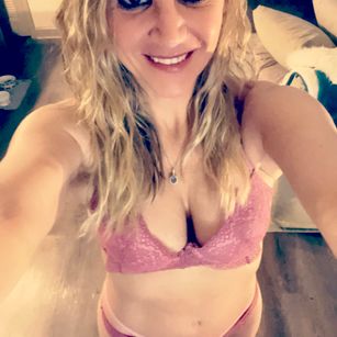 Model - sweetnoffbeat sexy