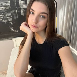 Model - CassieCaprice sexy