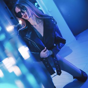 Model - CassieFox dildo