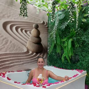 Model - CarolinaLatin COLOMBIAN