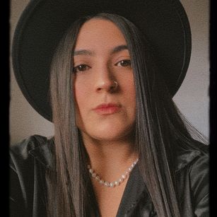 Model - Queen Kat latina