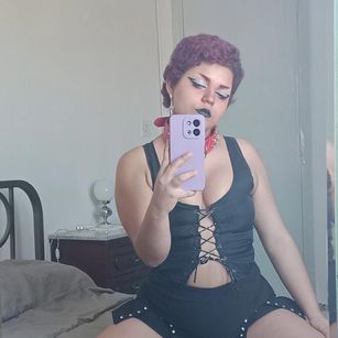 Model - Nairy_Red naked