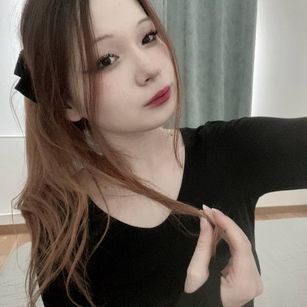 Model - Jessi oilshow