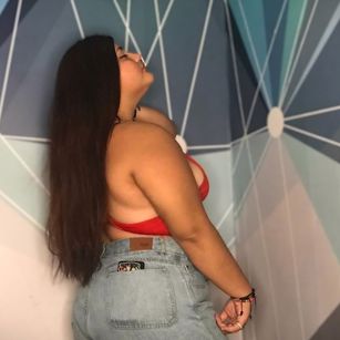 Model - Tania Bellini anal