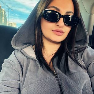 Model - KamilaSweet joi