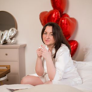 Model - Abby Taylorr bigboobs