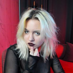 Model - Michelle feet