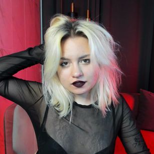 Model - Michelle cute