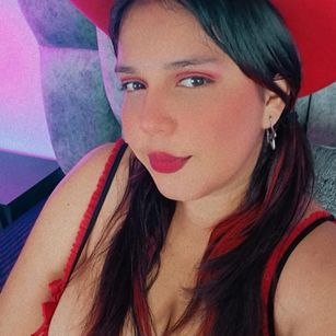 Model - BigBoobsGirl latina