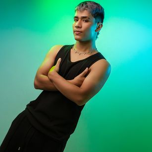 Model - DennisScott masturbate