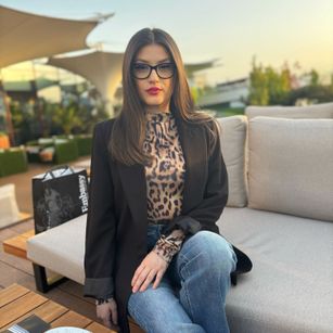 Model - Christine natural