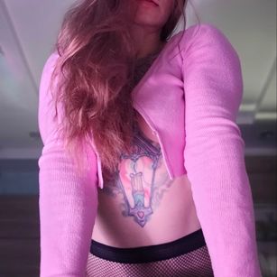 Model - ZlataFitGoddess natural