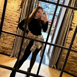 Model - Miss Rose mistress