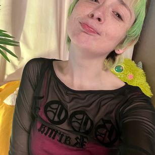 Model - Agathakisa joi