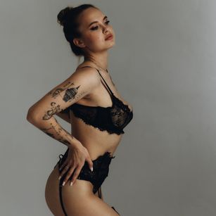 Model - Khaleesi Moon roleplay