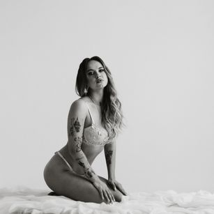 Model - Khaleesi Moon bigass