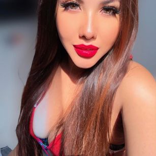 Model - JadeLuxeLife anal