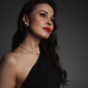 Model - Tina Parkes heels