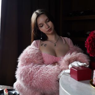 Model - Mari Nette fetish