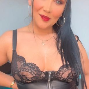 Model - Evangeline Taylor toys