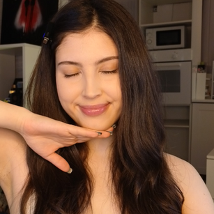 Model - Rosie striptease