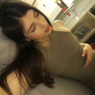 Model - Rosie sexually