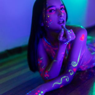 Model - Laura Ferreira Online