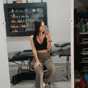 Model - Laura Ferreira Cei