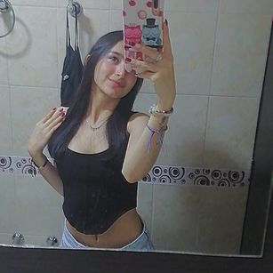 Model - Laura Ferreira Cei