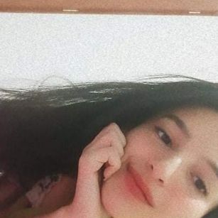 Model - Laura Ferreira Sexchat