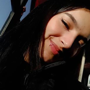 Model - Laura Ferreira Bigass