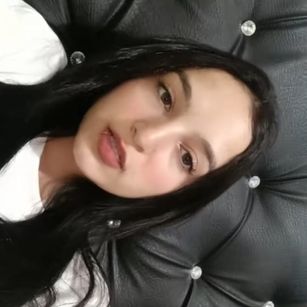 Model - Laura Ferreira Latina