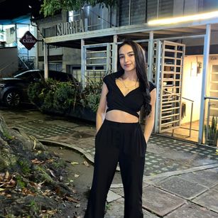 Model - Laura Ferreira Sexchat