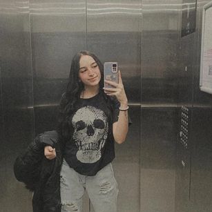 Model - Laura Ferreira Roleplay