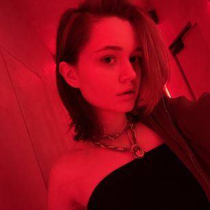 Model - Evvie smalltits