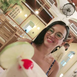 Model - NahomiLatin PRETTY