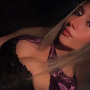 Model - AngelCol sexy