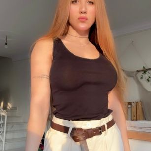 Model - roseinsilk highheels