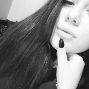 Model - Karina striptease