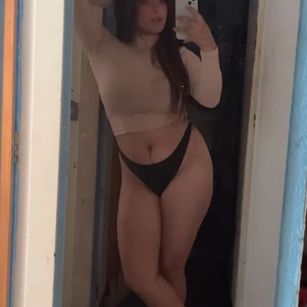 Model - isa sierra sexy