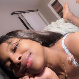 Model - Shy_ebony_milf gfe