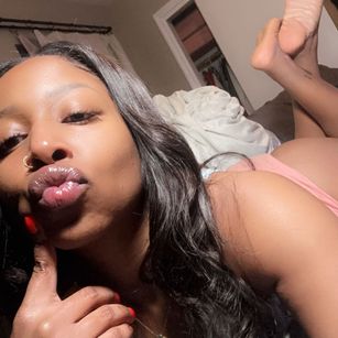 Model - Shy_ebony_milf training