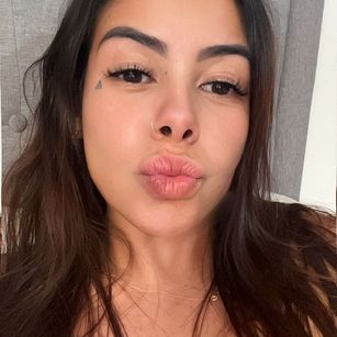 Model - Savanna Benedetti findom