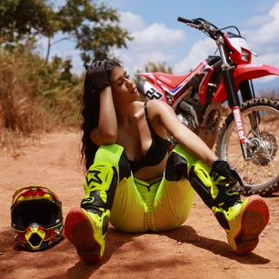 Model - chloejohanson fetish